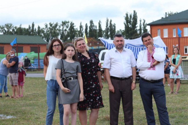 Під Луцьком влаштували автофестиваль. ФОТО