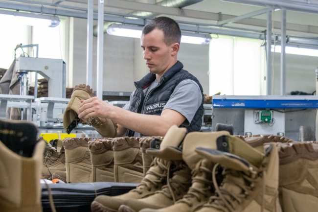 Які підприємства Луцька шиють амуніцію для військових. ФОТО