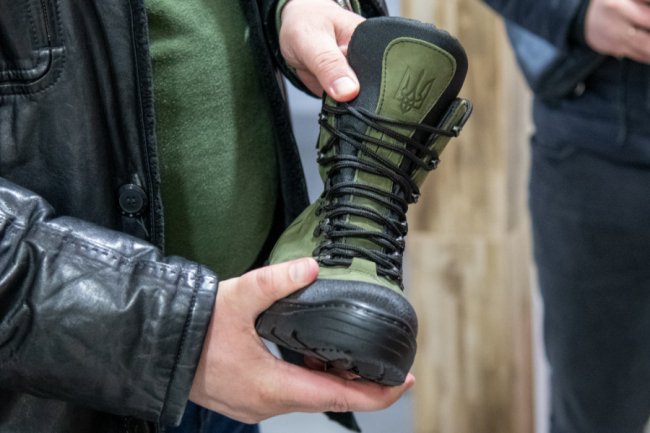 Які підприємства Луцька шиють амуніцію для військових. ФОТО