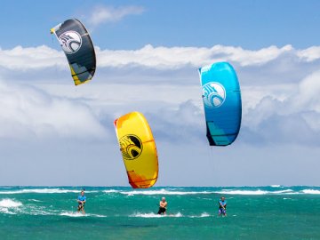 Кайтсерфінг на Світязі: що це за спорт і скільки коштує. ВІДЕО