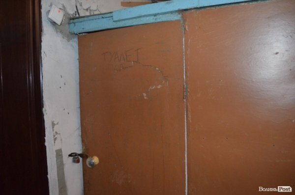 Вбиральні - у коридорах