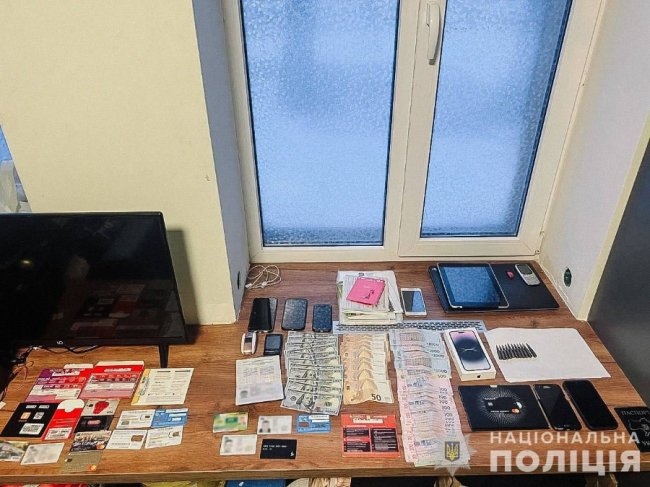 Поліція затримала банду, яка за гроші підпалювала будинки по всій Україні