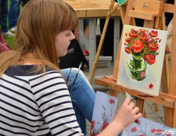 ПТУ Волині презентують: одяг, їжа, меблі та навіть мангал. ФОТО 