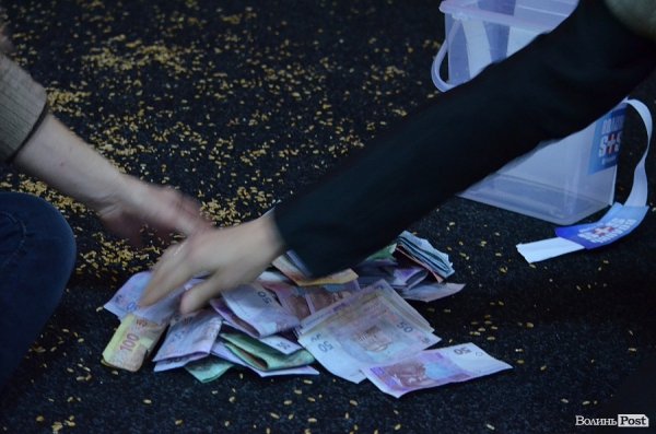 «Гармидер» у Луцьку показав революційні місяці в Україні. ФОТО. ВІДЕО