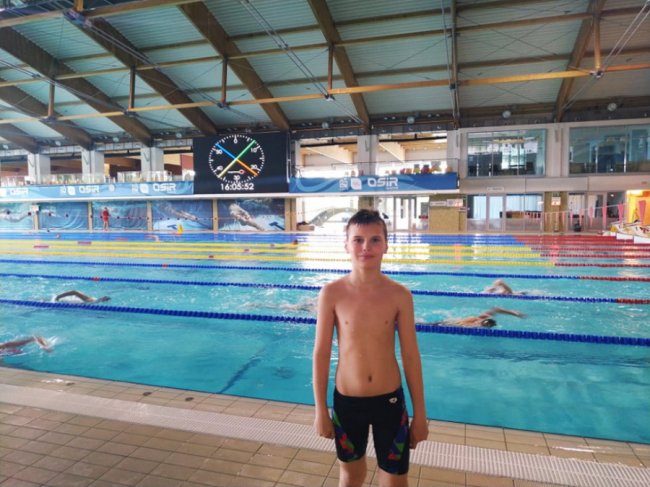 Юний плавець з Луцька привіз зі змагань в Польщі 6 золотих медалей. ФОТО