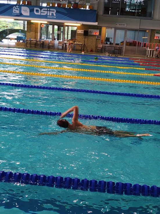 Юний плавець з Луцька привіз зі змагань в Польщі 6 золотих медалей. ФОТО