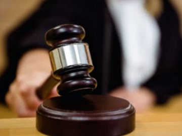 Волинська прикордонниця підробила документи та взяла хабар у росіянки