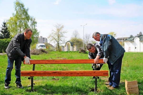 Працював, як і усі