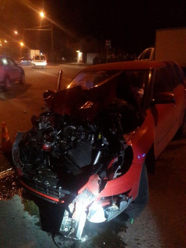 За ніч в Луцьку - дві ДТП. ФОТО