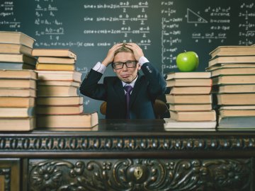 Міністр освіти просить вчителів не перевантажувати учнів домашніми завданнями