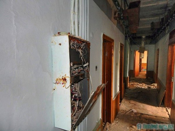 Закинутий аеропорт за Луцьком зсередини. ФОТО