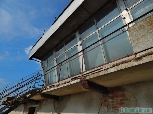 Закинутий аеропорт за Луцьком зсередини. ФОТО