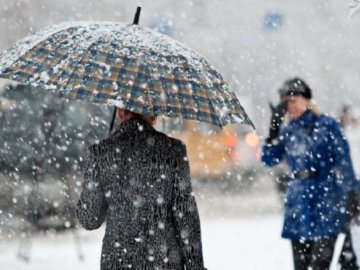 Сильні опади і штормовий вітер: в Україні очікують суттєве погіршення погоди