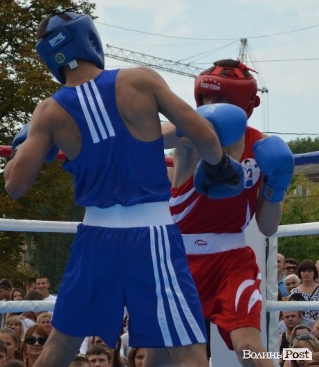 У Луцьку думали, билися і мірялися. ФОТО