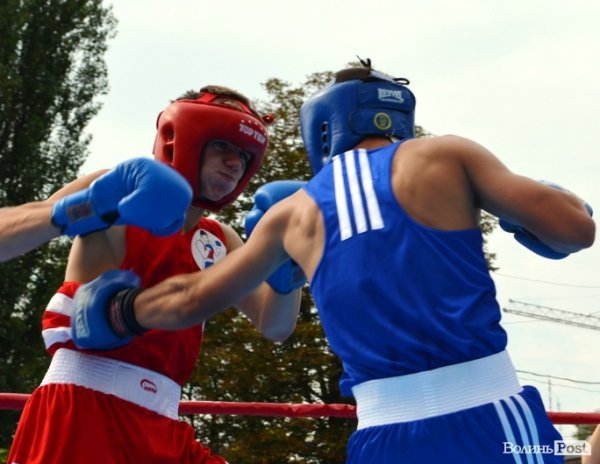 У Луцьку думали, билися і мірялися. ФОТО