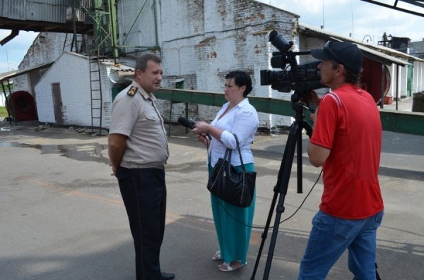 На Волині рятувальники вчилися гасити пожежу на хлібзаводі. ФОТО