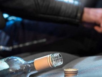 У Луцьку жителі затримали п'яного водія і передали його поліції