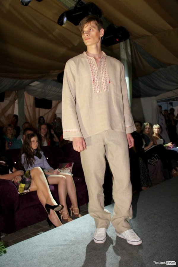 Довгоногі красуні, купальники, сукні: День моди в Луцьку. ФОТО