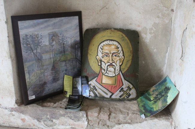 Поліцейський, що малює ікони: Роман Хмеляр з Волині відкрив персональну виставку на Закарпатті