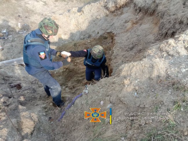 На Волині колишній директор школи знайшов склад із боєприпасами. ФОТО