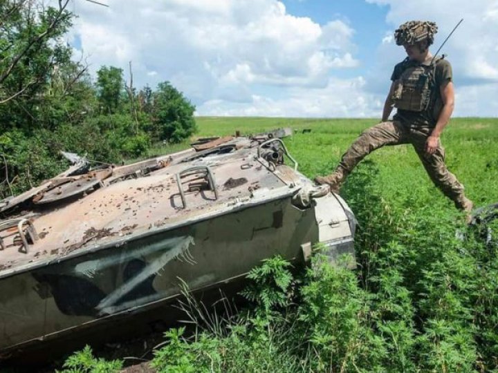 Українські воїни за добу знищили майже тисячу окупантів, 49 артсистем, 8 ББМ та 4 танки