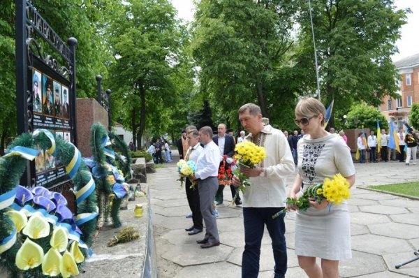 У Ковелі вшанували пам'ять бійців, які загинули під час АТО. ФОТО