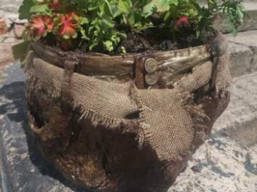 На Волині активісти оригінально прикрасили центр села. ФОТО