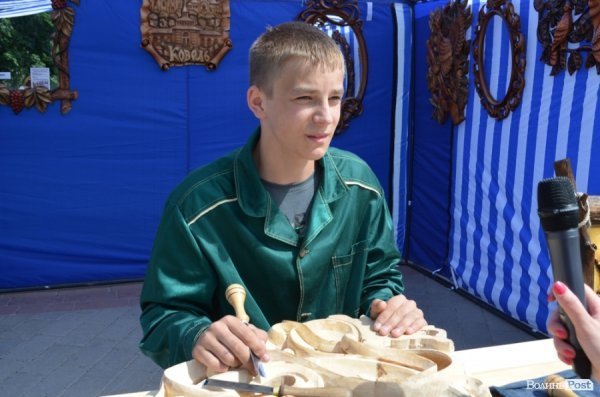 У центрі Луцька - виставка-ярмарок. ФОТО  