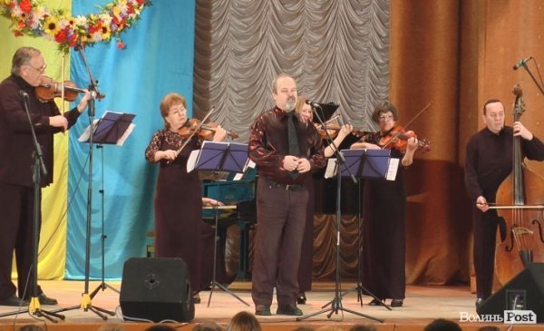 У Нововолинську відзначили День Соборності України. ФОТО