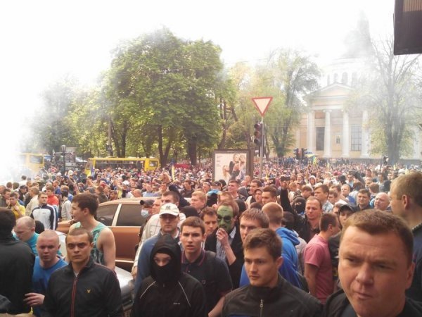 В Одесі ‒ бійка між патріотами та сепаратистами. ФОТО. ВІДЕО