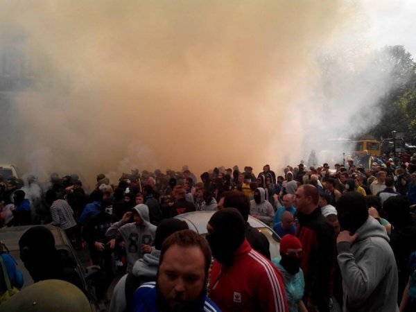 В Одесі ‒ бійка між патріотами та сепаратистами. ФОТО. ВІДЕО