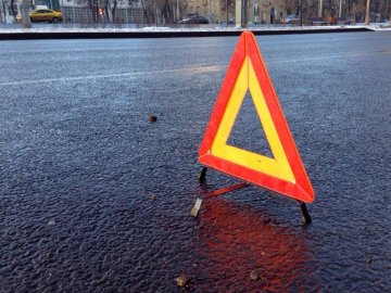 У смертельній аварії в Луцьку загинула жінка-медик