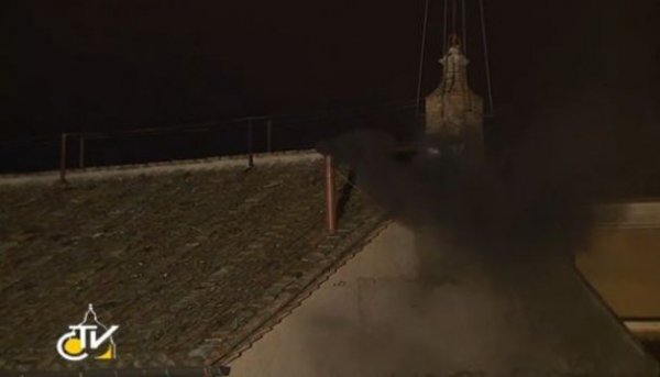 Вибори Папи Римського: перша спроба невдала. ФОТО