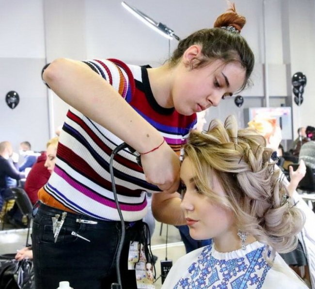 Волинянка – переможець чемпіонату України серед майстрів перукарського мистецтва. ФОТО