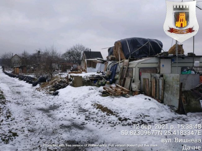 Житель Луцької громади перетворив власну територію на сміттєзвалище