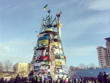 «Головну» ялинку Києва вберуть в прапори країн Євросоюзу