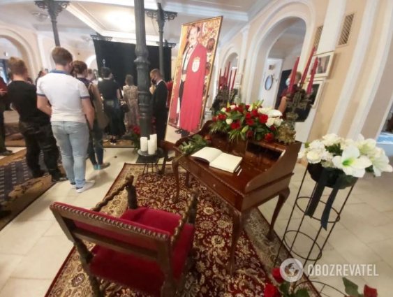 У Києві прощаються з легендарним Григорієм Чапкісом. ФОТО