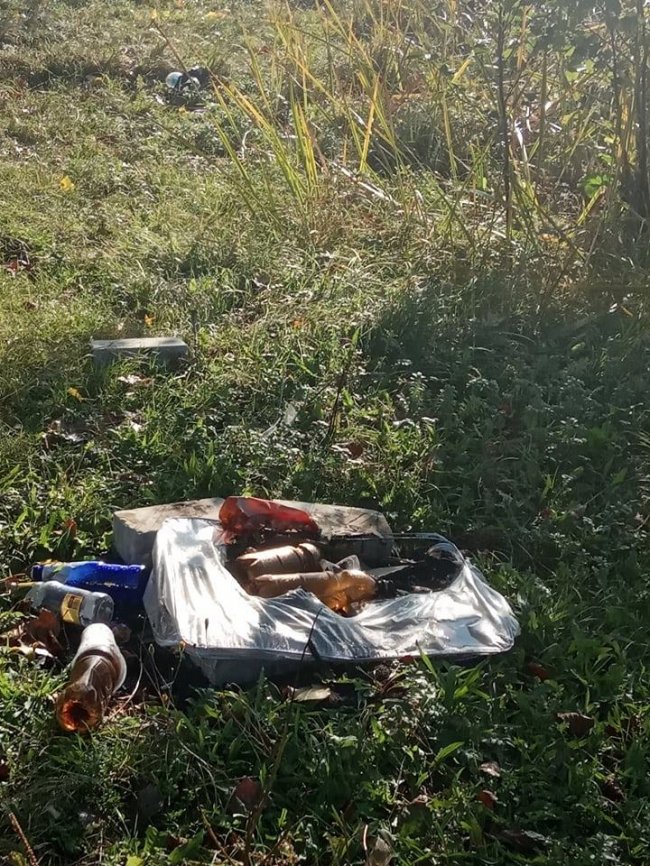 Студенти волинського коледжу прибрали територію поблизу річки. ФОТО