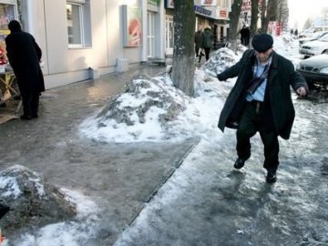 Від Шацька до Нововолинська: в області панує «дупопад»