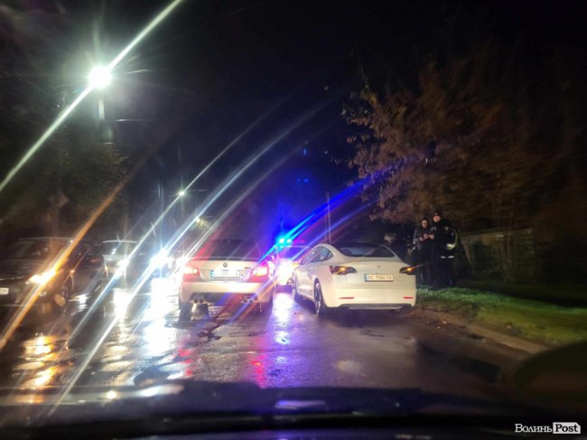 У Луцьку не розминулися BMW і Tesla