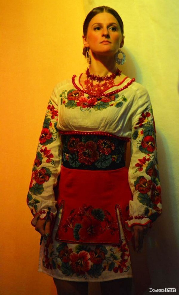 Луцьку сцену запалювали «різдвяні зірочки». ФОТО. ВІДЕО