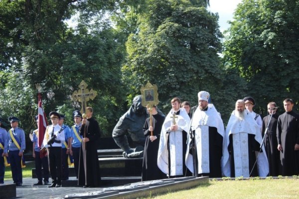 У Луцьку вшанували загиблих у війні з фашистами. ФОТО