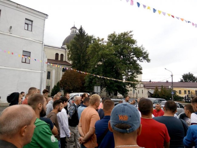 Волиняни-власники авто на іноземній реєстрації об'єднуються в спілку