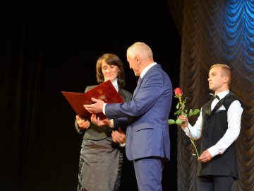 У Луцьку нагородили кращих освітян Волині. ФОТО