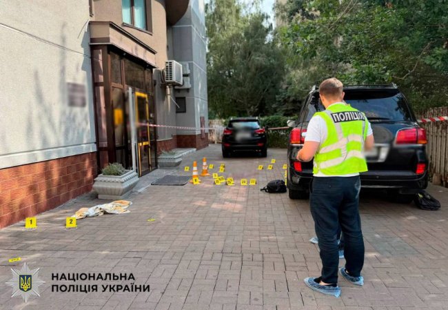 Здійснив 20 пострілів: у Києві чоловік впритул розстріляв директора медичного закладу