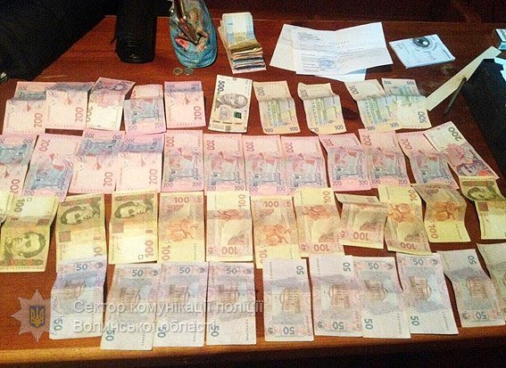 На Волині з підпільного казино вилучили техніки на 100 тисяч