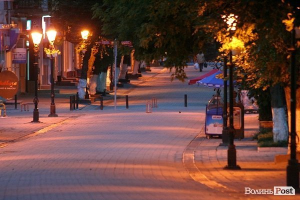 Вулиця Лесі Українки порожня