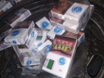 Білорус позбувся автівки на Волині через контрабандні сигарети. ФОТО