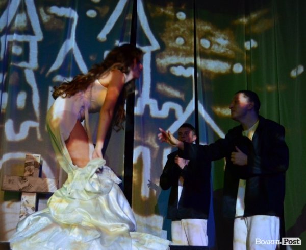 Театр «Гармидер» «збожеволів» на сцені. ФОТО  