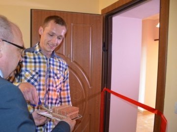 У Луцьку учаснику АТО вручили ключі від квартири у новобудові. ФОТО